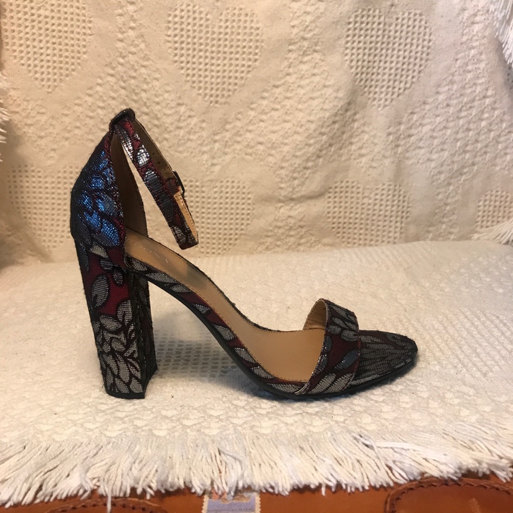SOLD Merona Floral block heels size 8.5